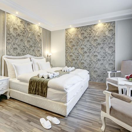 Boutique Hotel Diama Mratín Exteriör bild